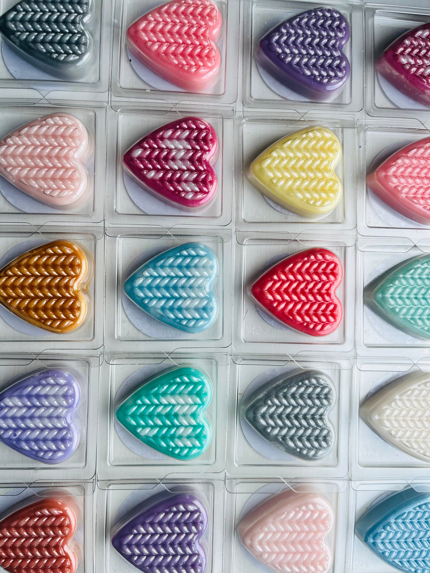 Heart clamshells